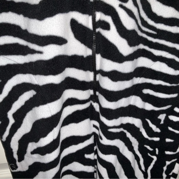 Nick and Nora Adult Zebra Sleeper Footie Pajamas with pockets - Picture 2 of 6